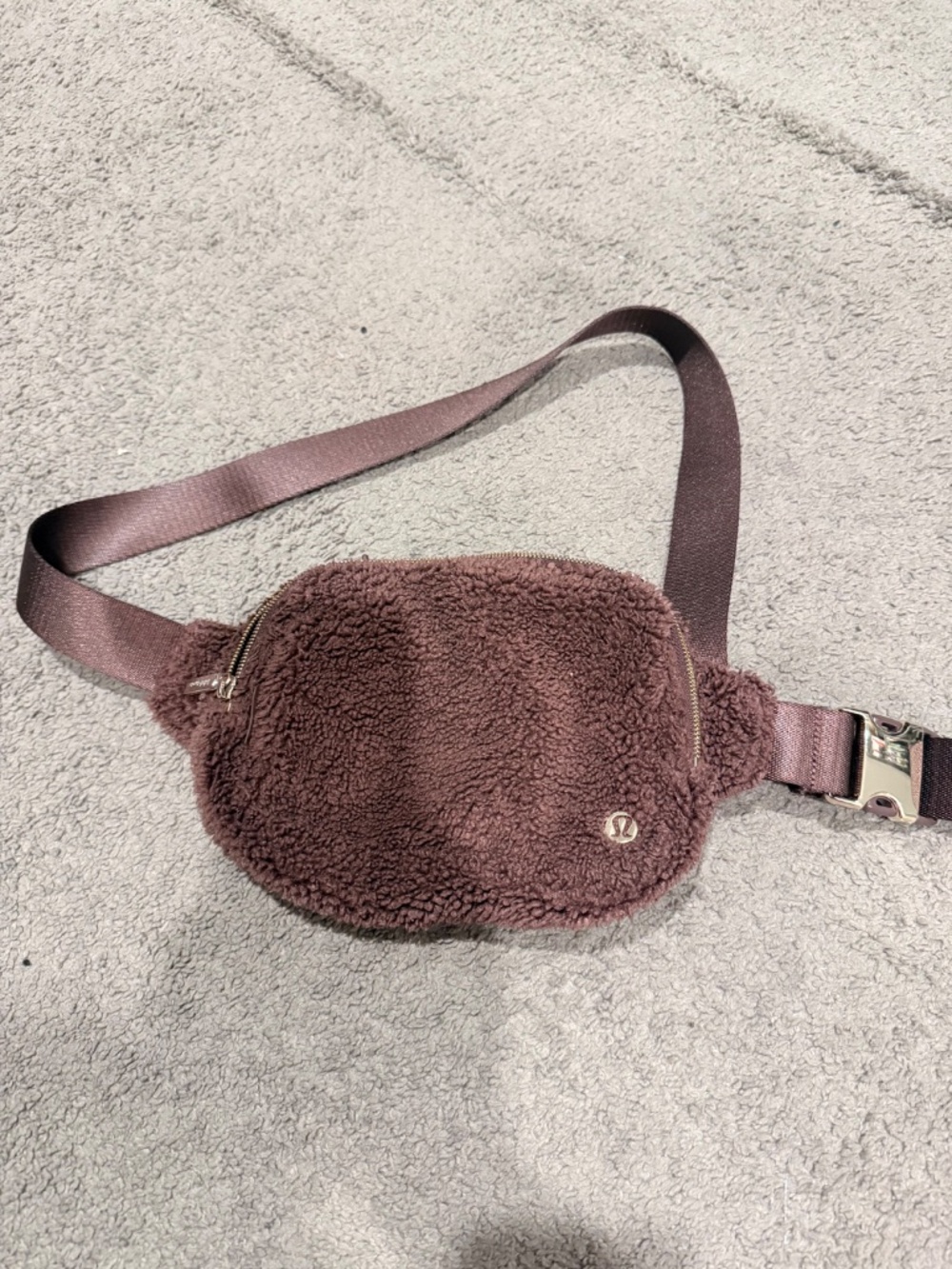 Lululemon 🍋 - Picture 2 of 3